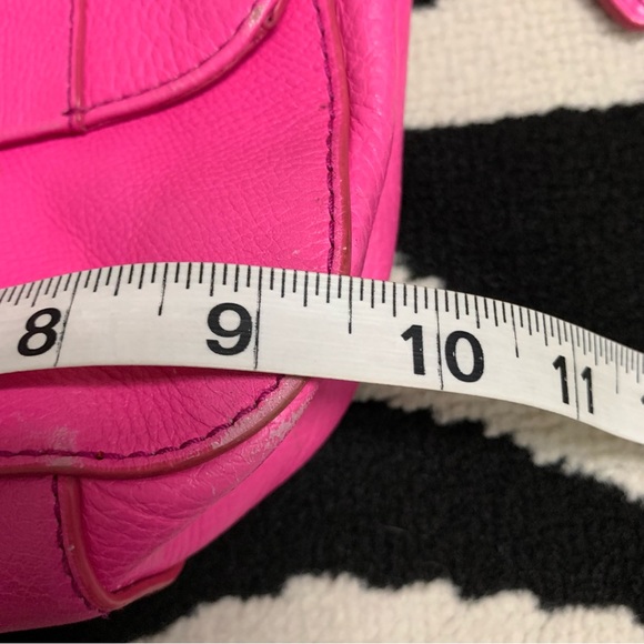 Fossil Crossbody Bag Neon Pink Leather Turn Lock - Picture 13 of 14